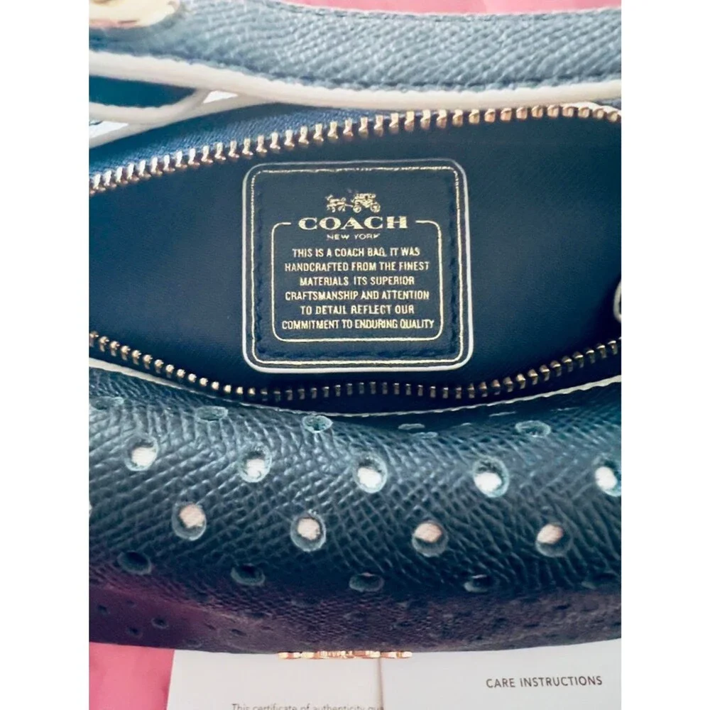 Coach classic shoulder